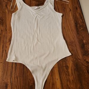 White Sleeveless Women's Top